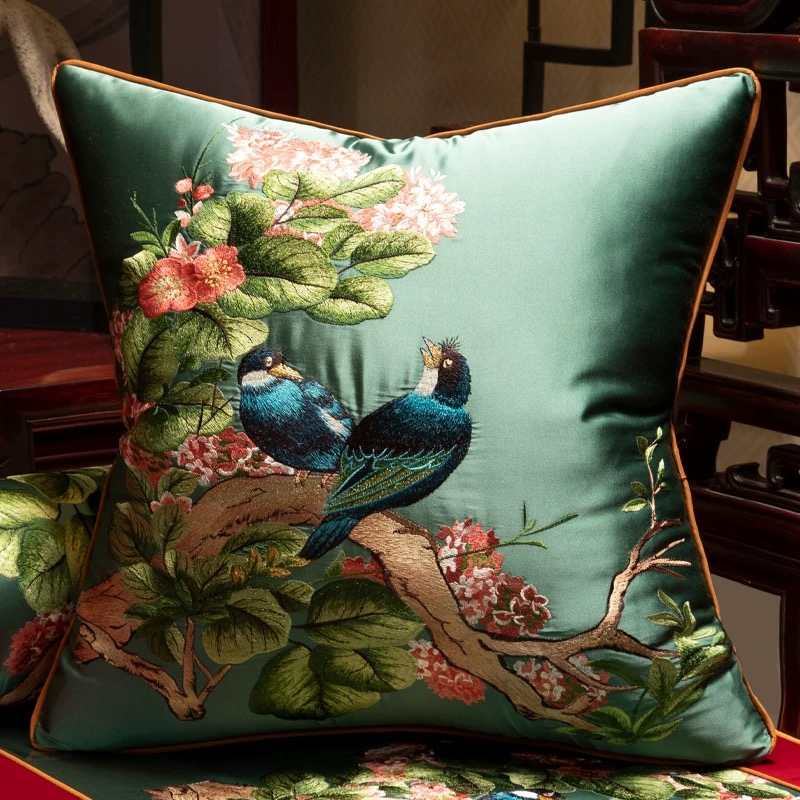 Luxurious Embroidered Silk-lik - Pillow Insert 18X18 incelemesi ve fiyatı