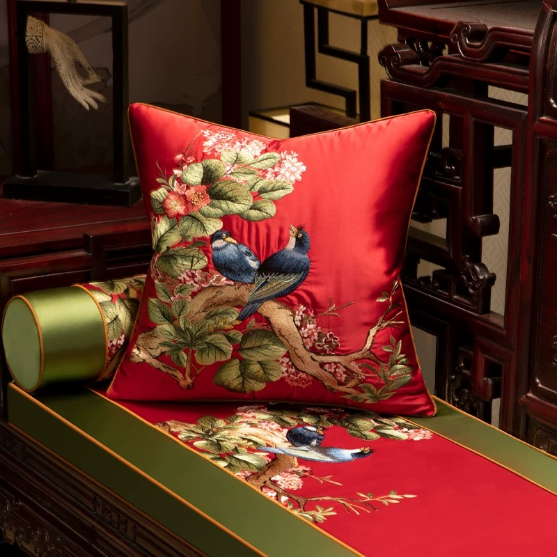 Luxurious Embroidered Silk-lik - Pillow Insert 18X18 incelemesi ve fiyatı