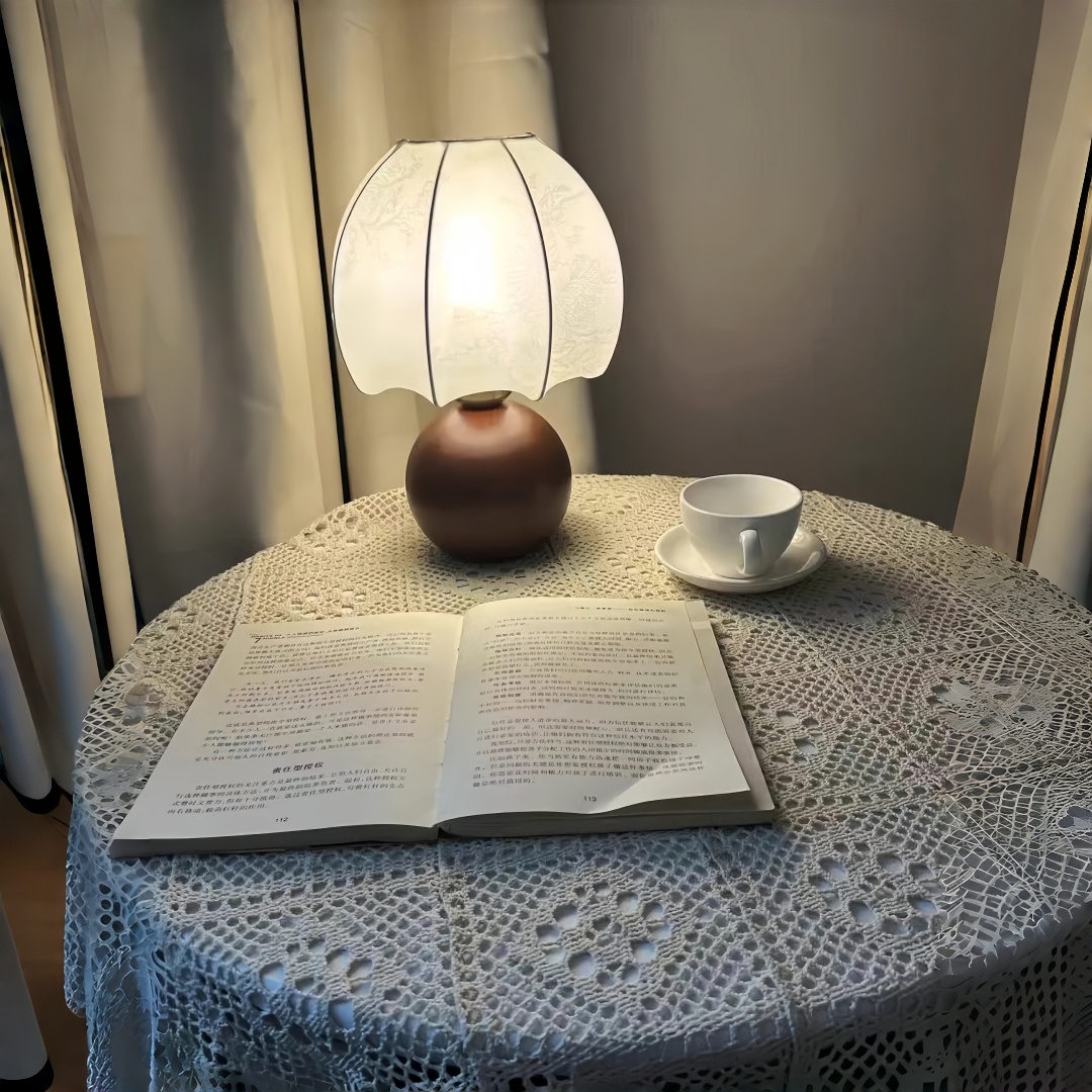 Vintage floral table lamp, med - Home Of Textiles incelemesi ve fiyatı